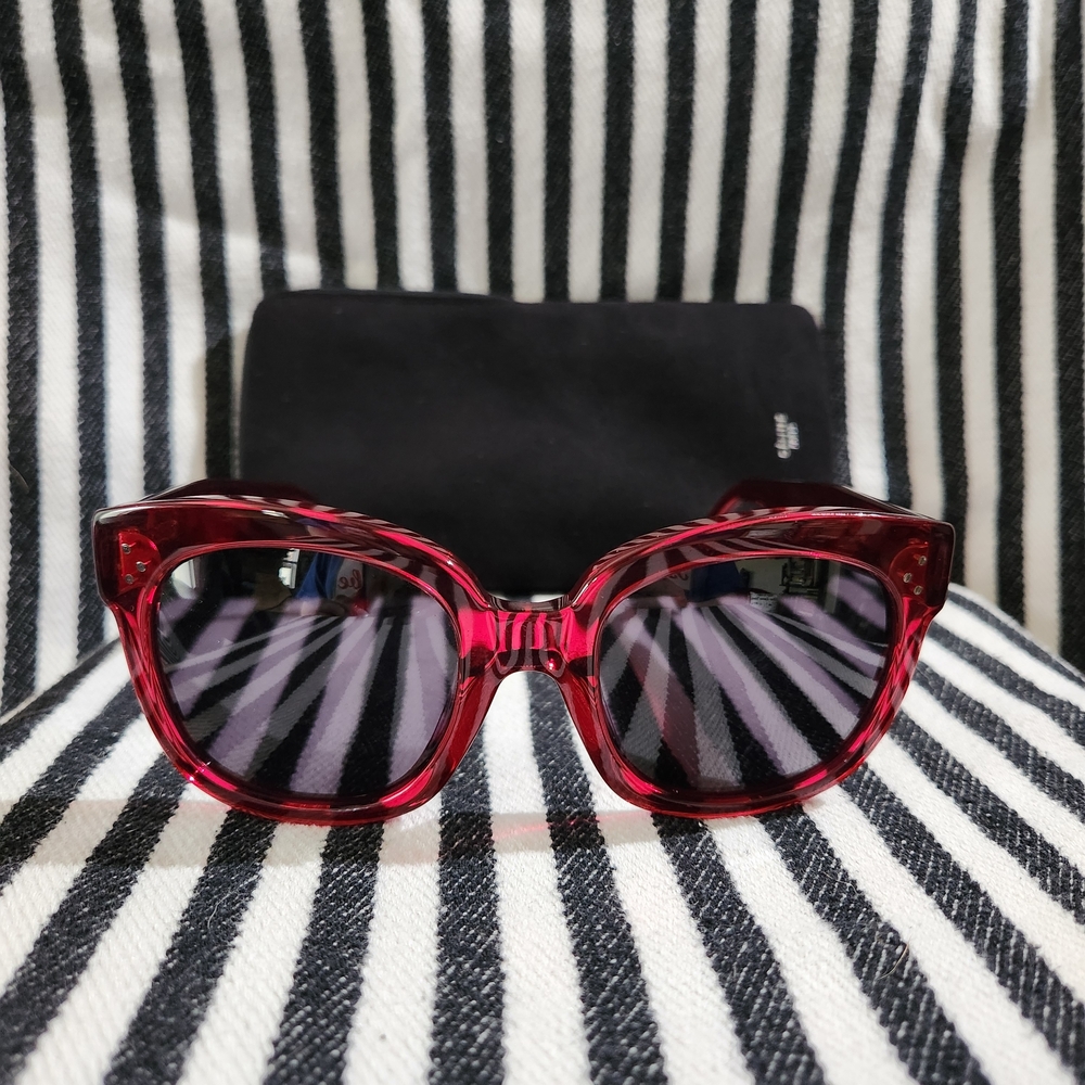 Chic Red Sunglasses